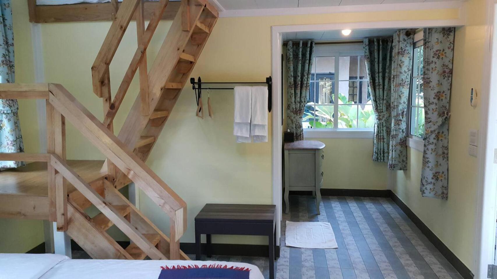 Baan Pong Tara Hotel Suan Phueng Exterior photo