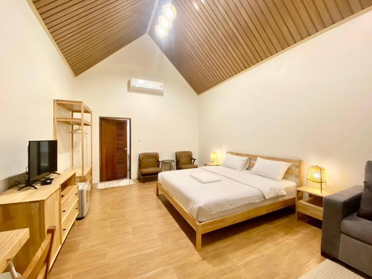 Baan Pong Tara Hotel Suan Phueng Exterior photo