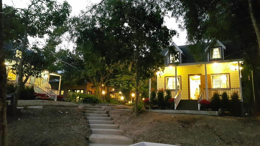 Baan Pong Tara Hotel Suan Phueng Exterior photo